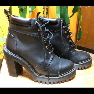 Averil doc martens size 7US worn twice